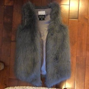faux fur vest gray